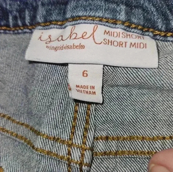 Ingrid and Isabel Womans Maternity Midi Shorts Size 6 - Picture 7 of 8